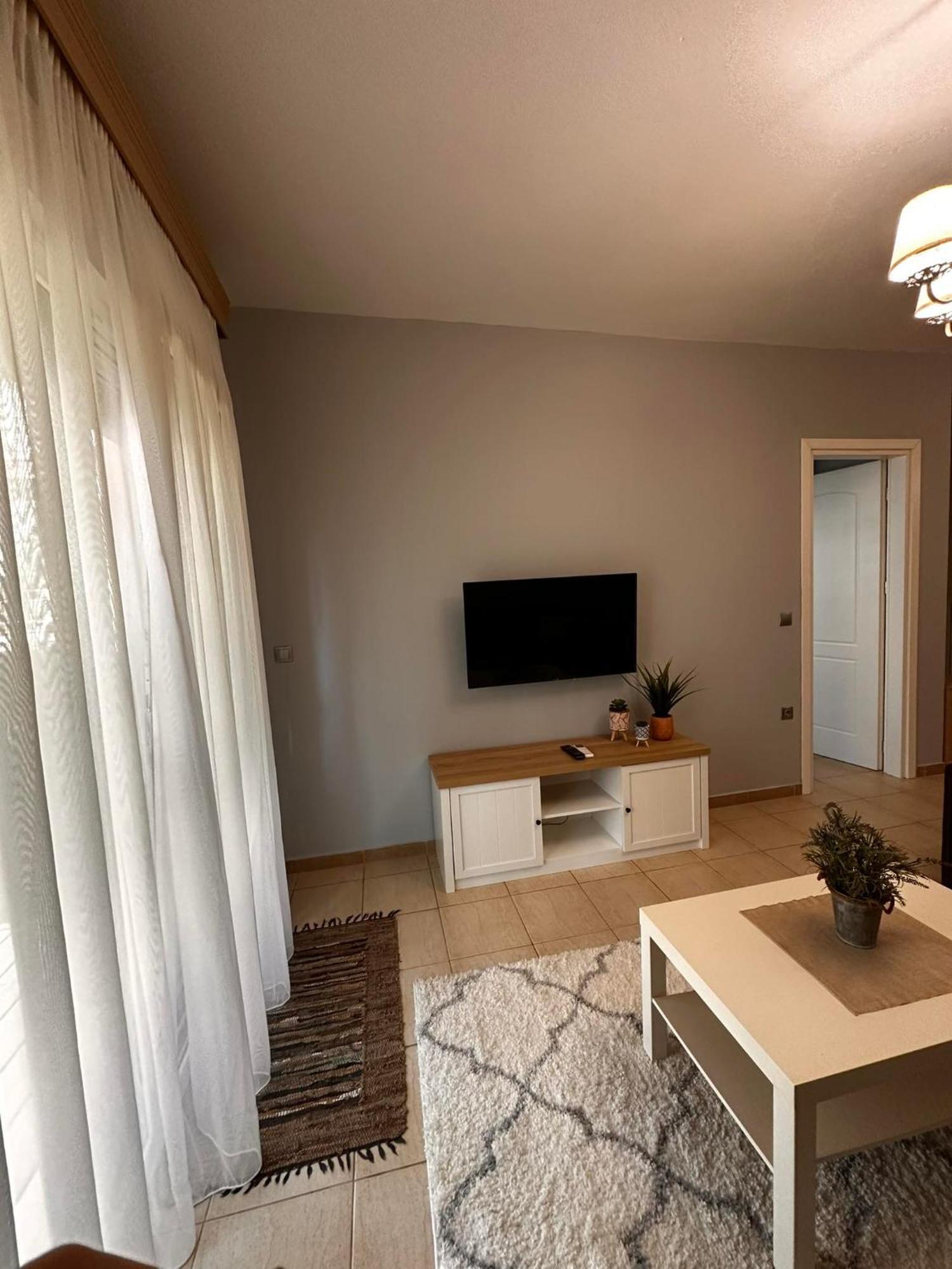 Elena'S Apartment Alexandroupoli Bagian luar foto