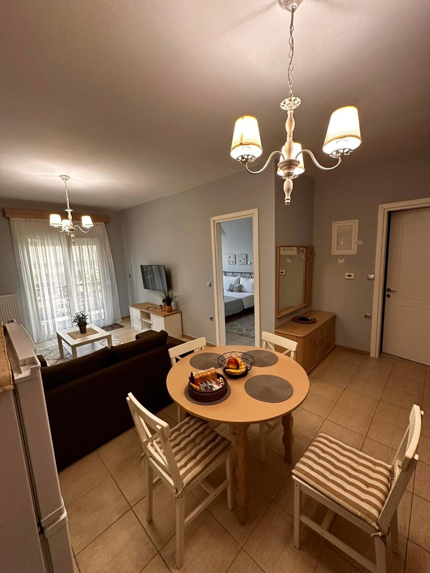Elena'S Apartment Alexandroupoli Bagian luar foto